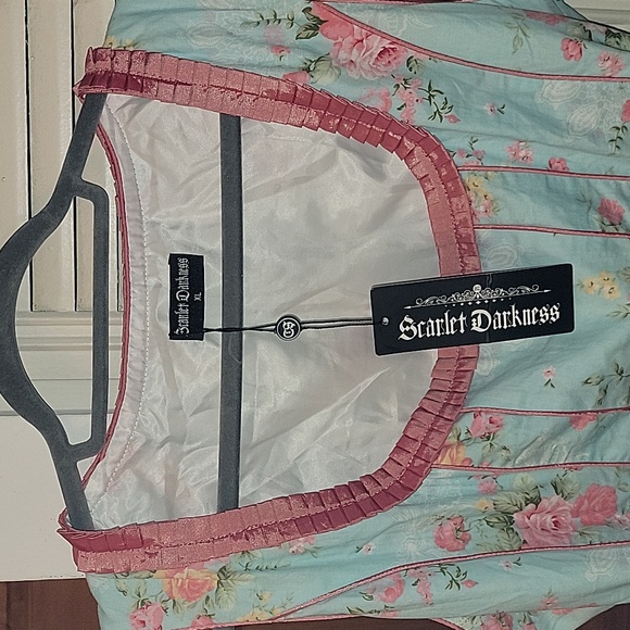 Floral Mini Dress - Picture 6 of 10